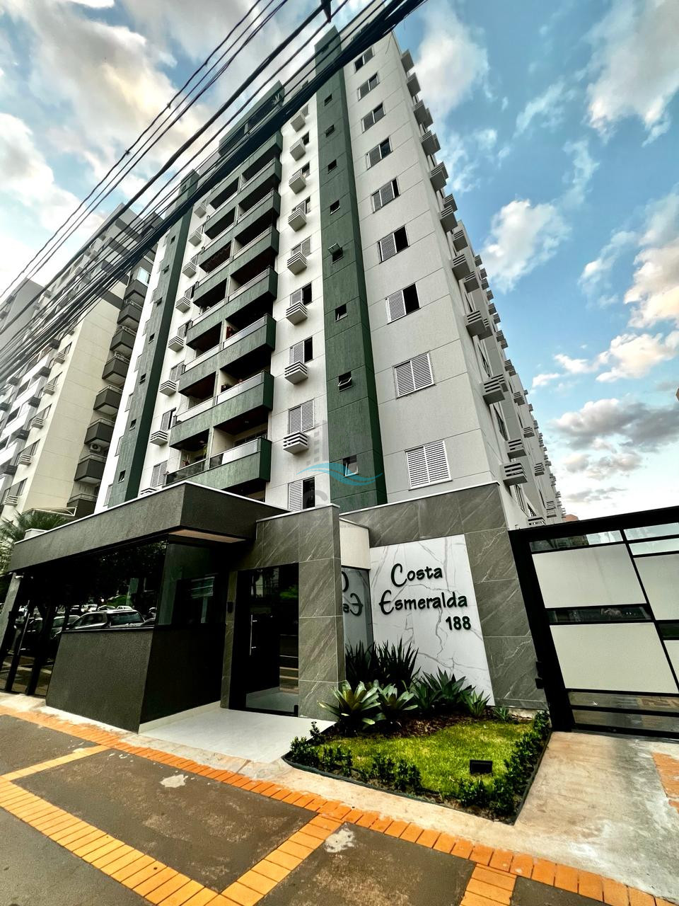 Imagens do imóveis APARTAMENTO PARA LOCAÇÃO - EDIFÍCIO COSTA ESMERALDA