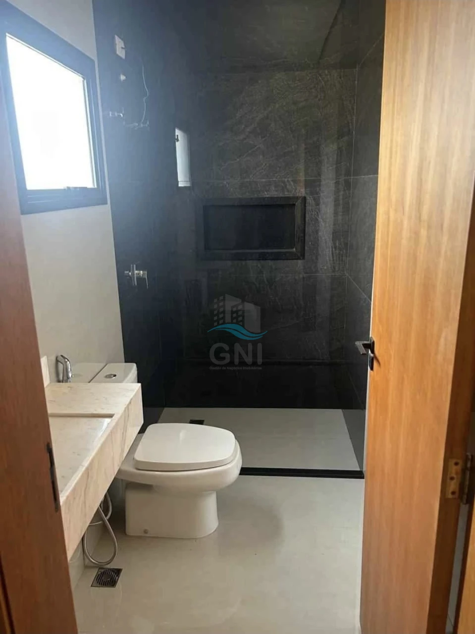 Imagens do imóveis CASA A VENDA - CONDOMINIO TAUA TANGARA