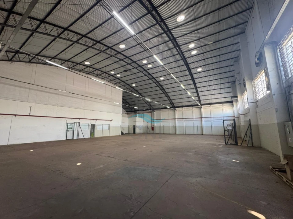 Imagens do imóveis GALPÃO PARA LOCAÇÃO - AVENIDA TIRADENTES