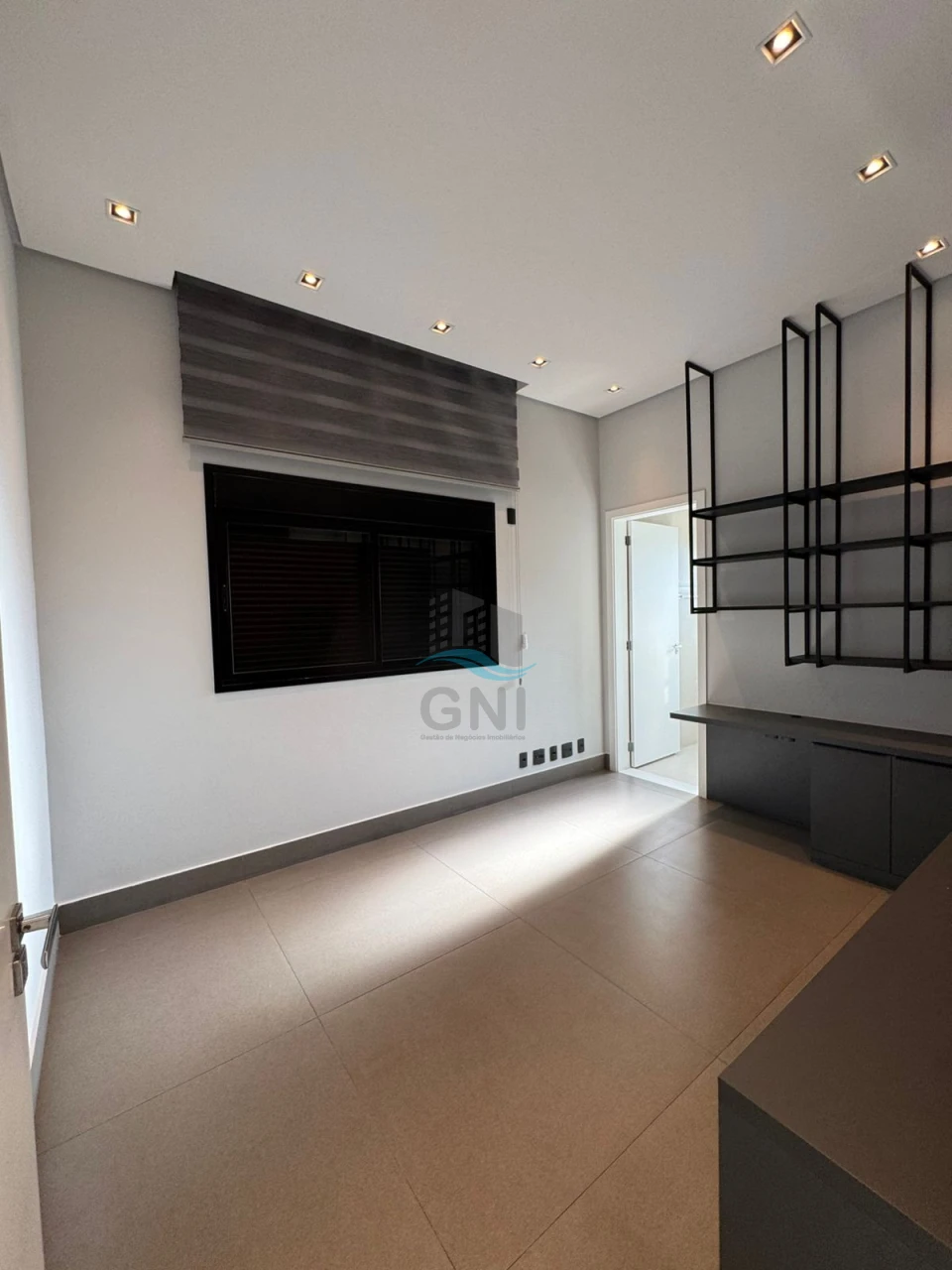 Imagens do imóveis CASA A VENDA - CONDOMÍNIO SUN LAKE RESIDENCE