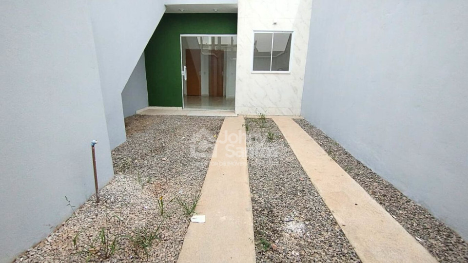 Casa 2 quartos com quintal