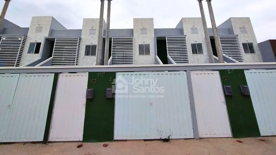 Casa 2 quartos com quintal