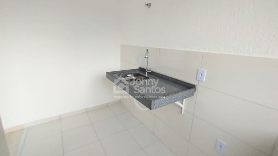 Casa 2 quartos com quintal