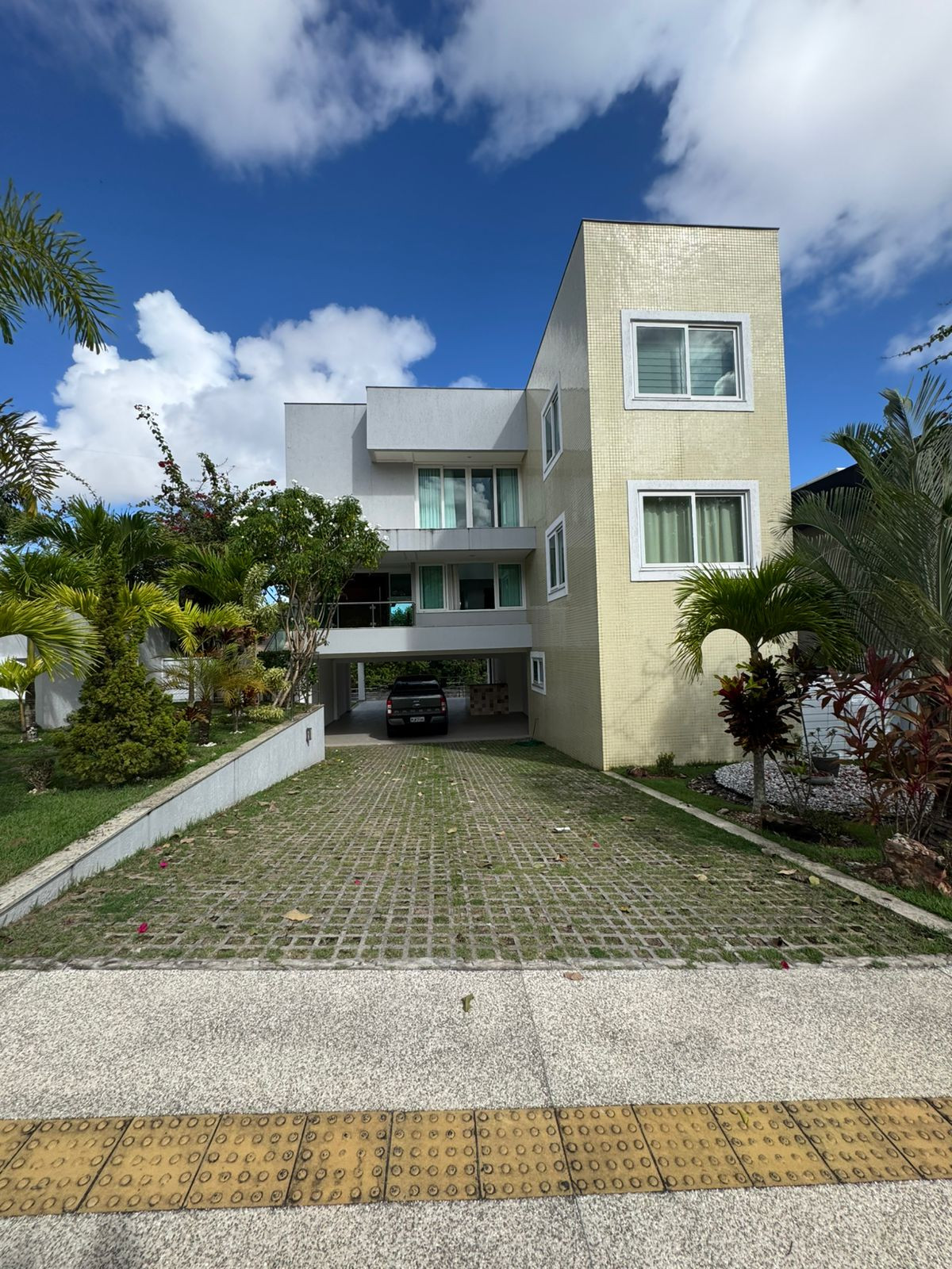 Imagens do imóveis Casa Á Venda Salvador CONDOMÍNIO ALPHAVILLE II