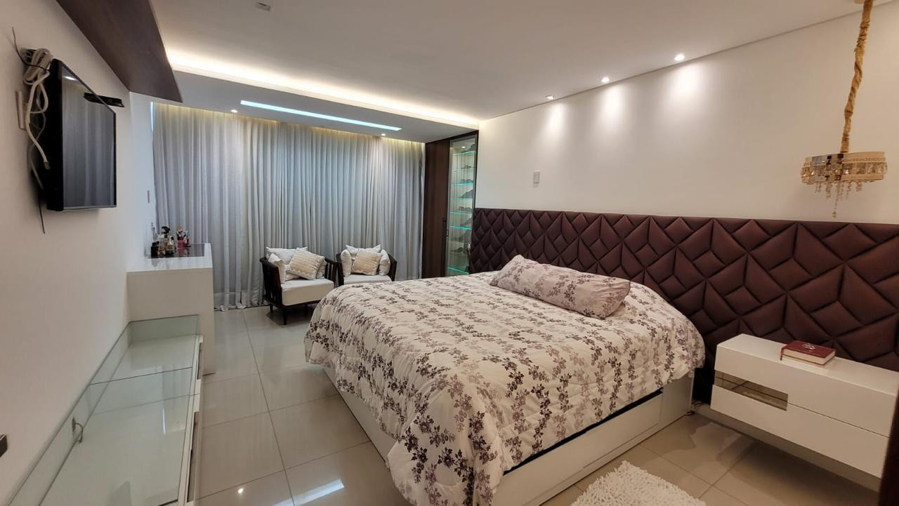 Imagens do imóveis Casa em Condomínio Á Venda no Condomínio Rua Solta