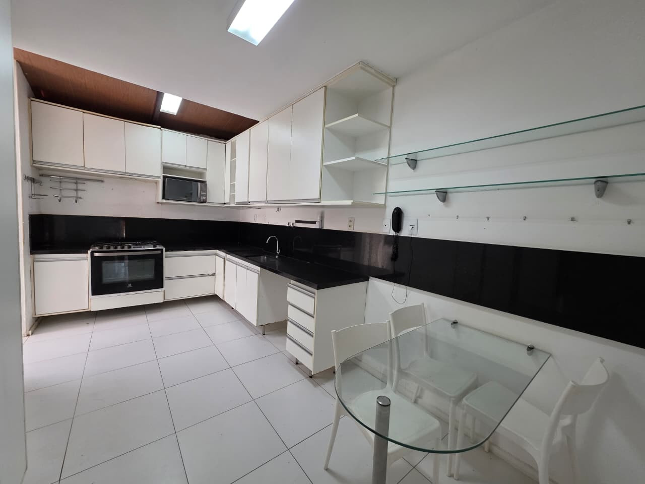 Imagens do imóveis Casa Em Condomínio À Venda Casa Duplex Em Piãta Salvador