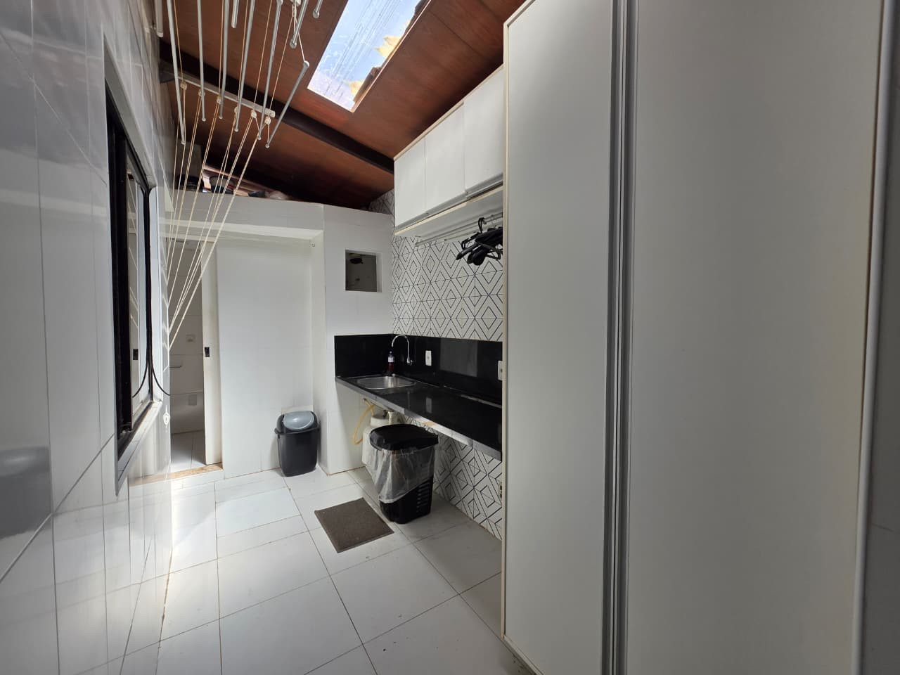 Imagens do imóveis Casa Em Condomínio À Venda Casa Duplex Em Piãta Salvador