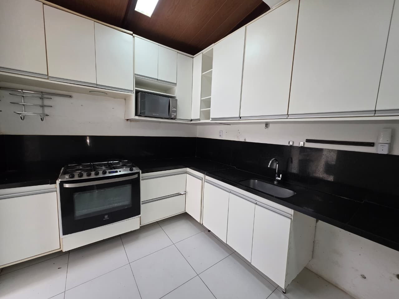 Imagens do imóveis Casa Em Condomínio À Venda Casa Duplex Em Piãta Salvador