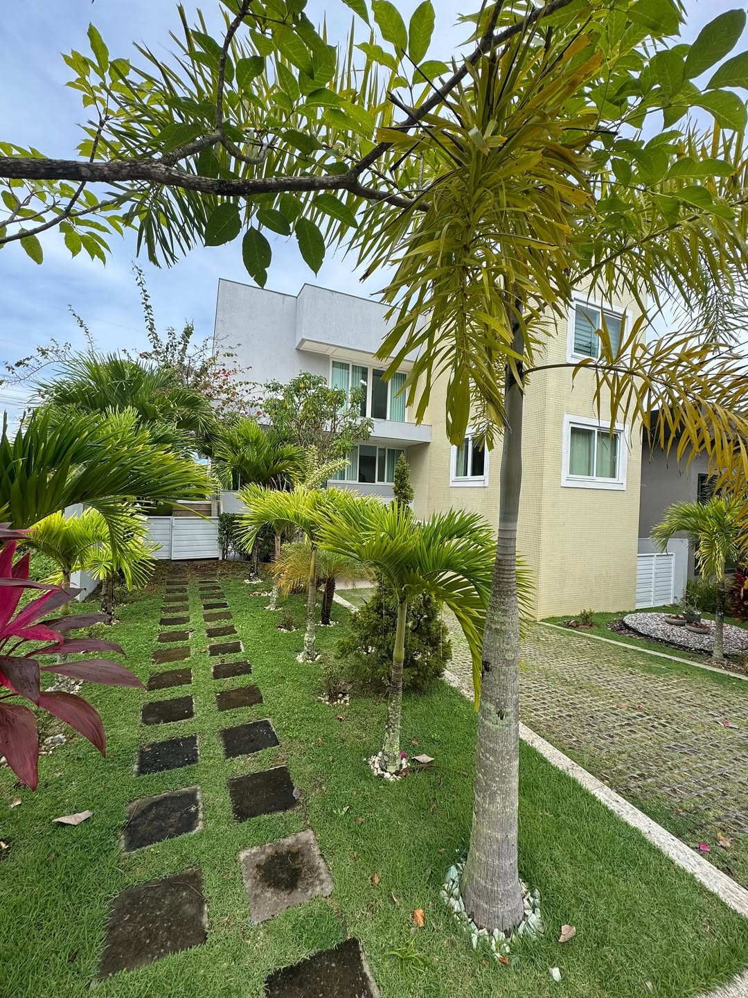 Imagens do imóveis Casa Á Venda Salvador CONDOMÍNIO ALPHAVILLE II