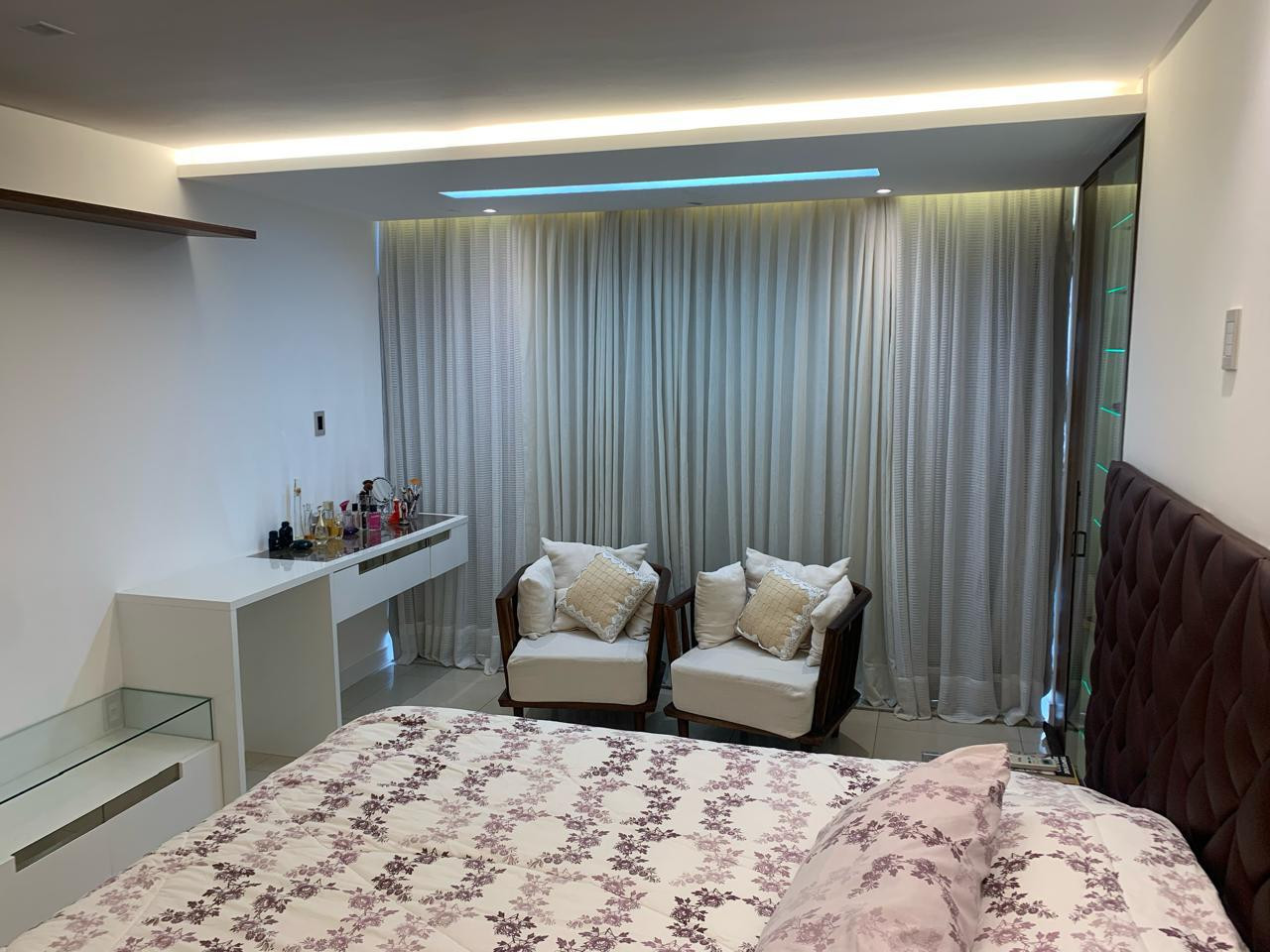 Imagens do imóveis Casa em Condomínio Á Venda no Condomínio Rua Solta