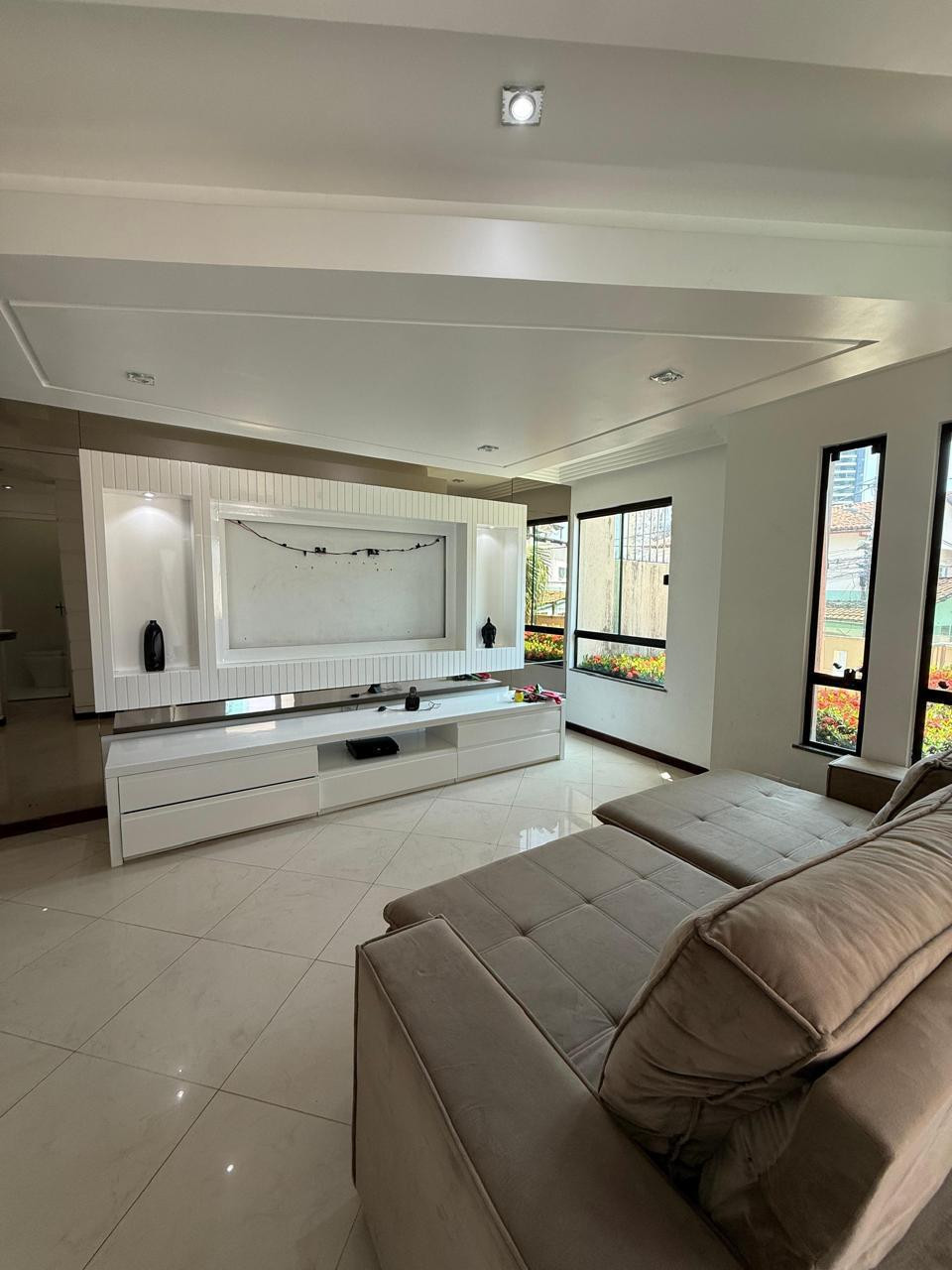 Imagens do imóveis CASA  Á Venda VILA LAURA