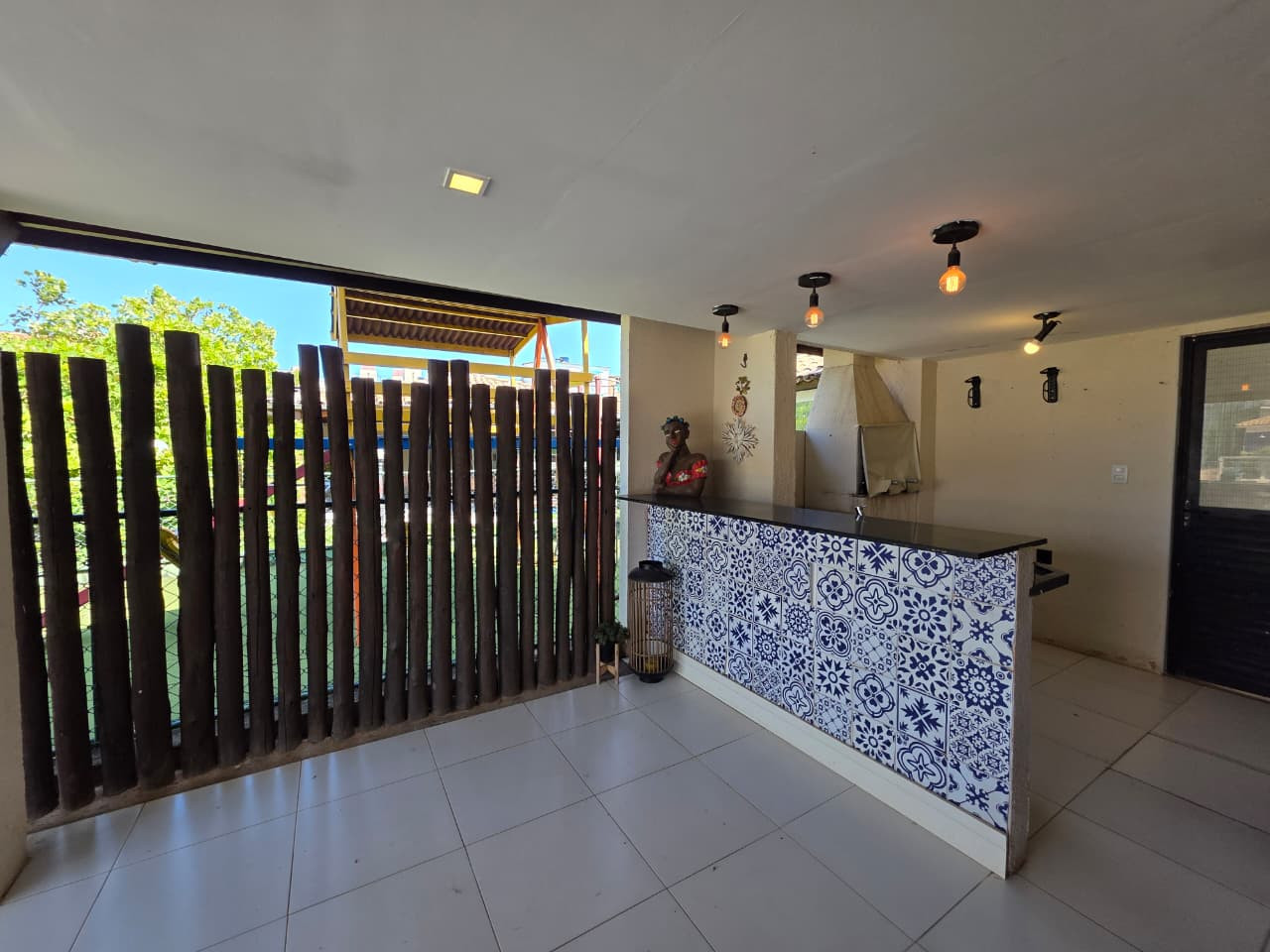 Imagens do imóveis Casa Em Condomínio À Venda Casa Duplex Em Piãta Salvador