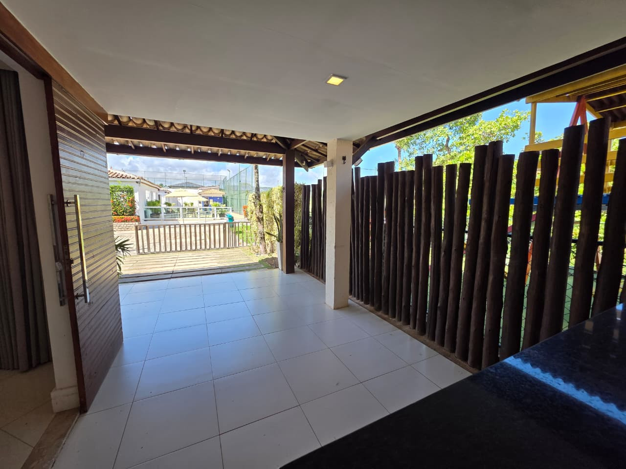 Imagens do imóveis Casa Em Condomínio À Venda Casa Duplex Em Piãta Salvador