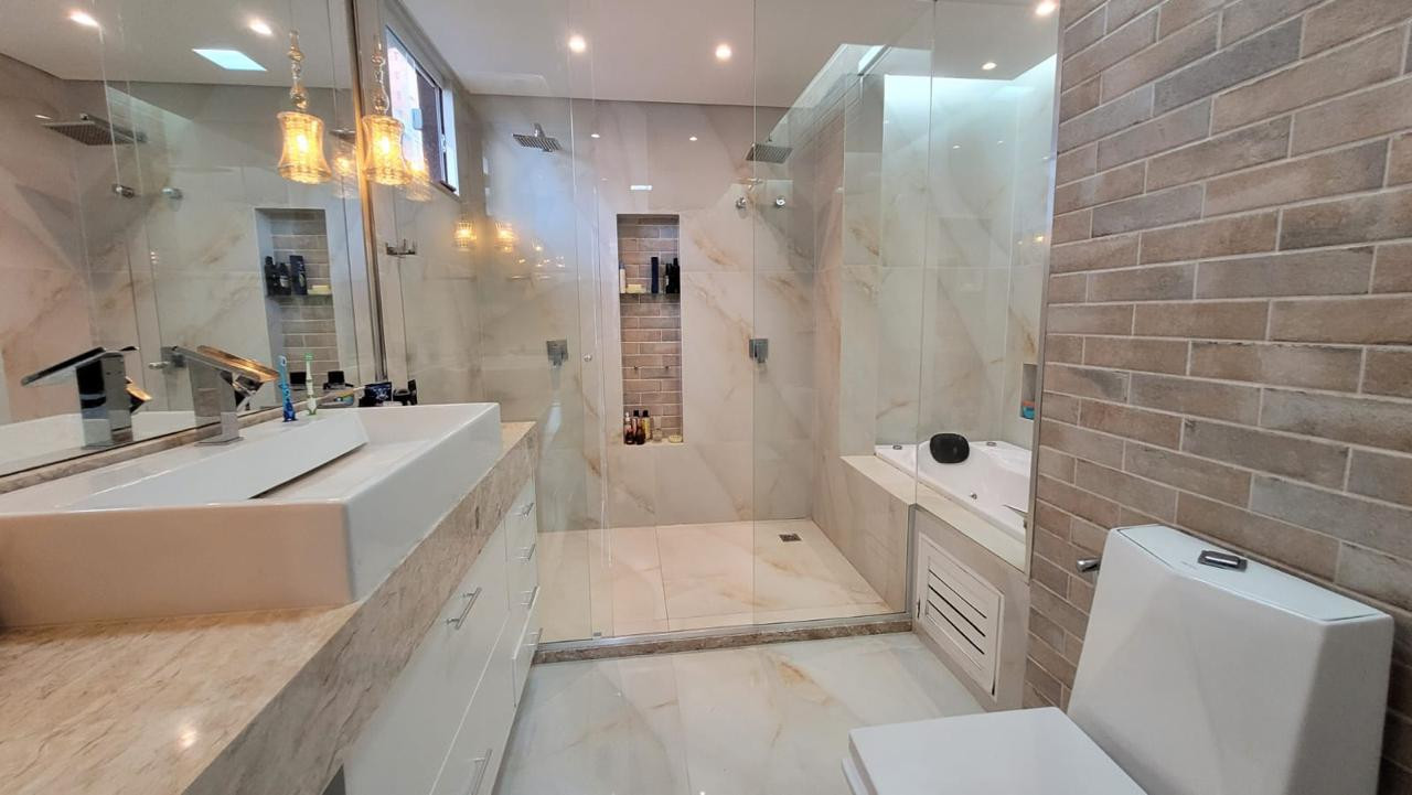 Imagens do imóveis Casa em Condomínio Á Venda no Condomínio Rua Solta