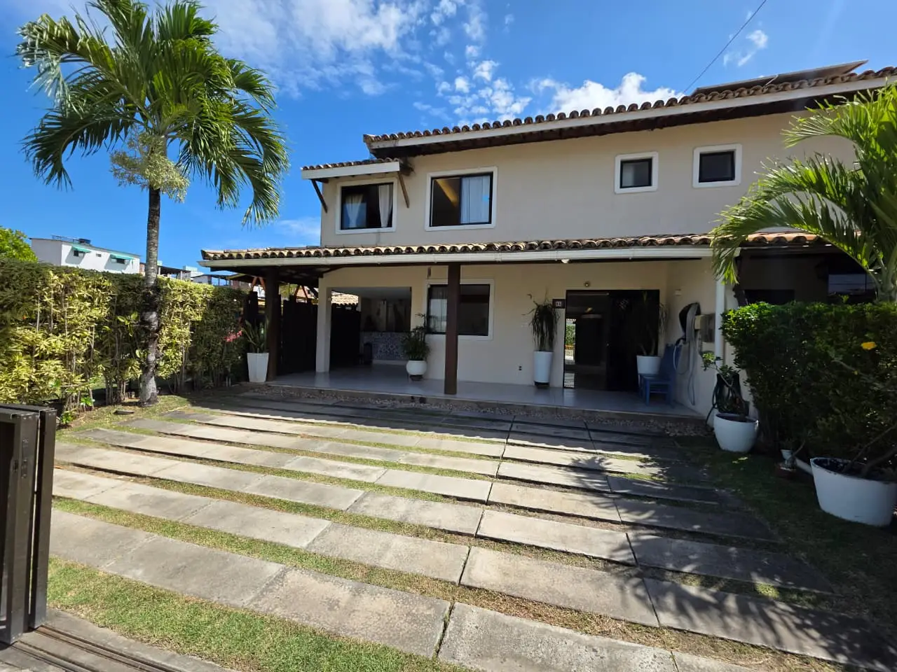 Imagens do imóveis Casa Em Condomínio À Venda Casa Duplex Em Piãta Salvador