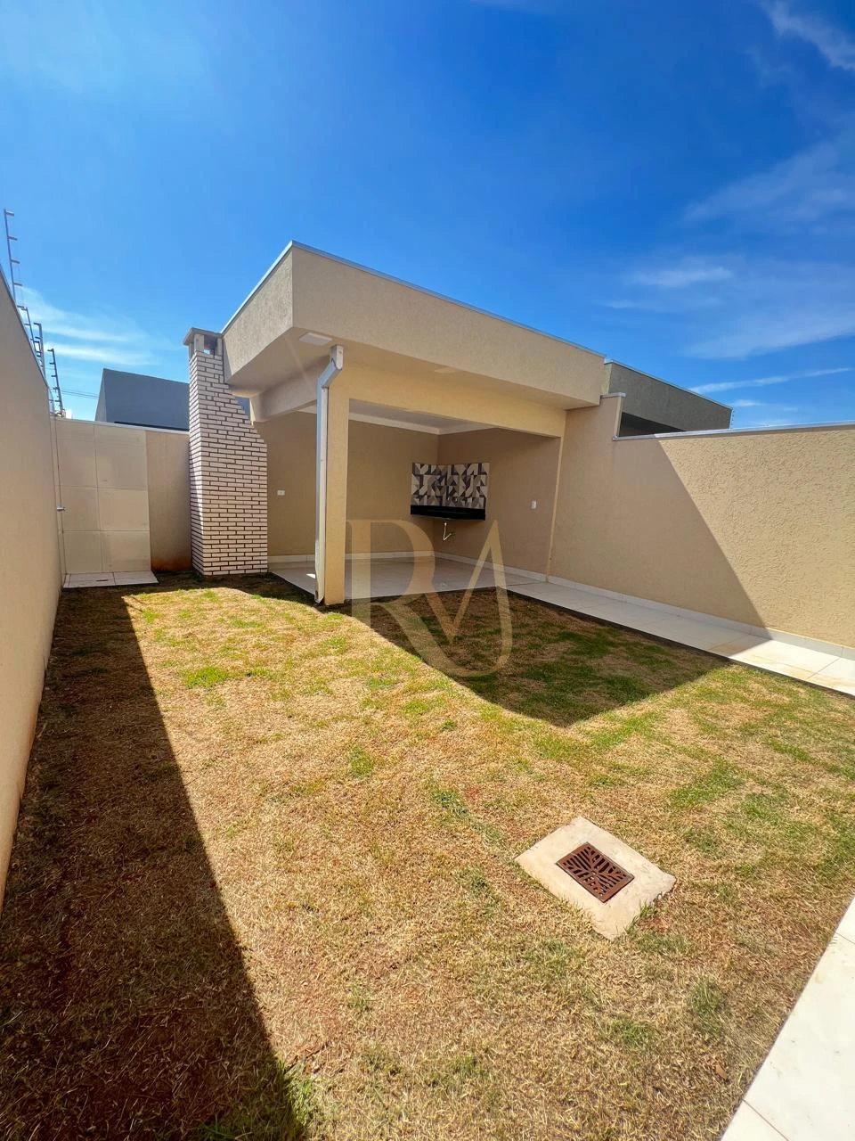 Imagens do imóveis CASA MODERNA COM AREA GOURMET NO FIGUEIRAS DO PARQUE