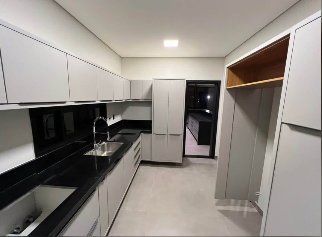 Imagens do imóveis Casa a venda - 5 Suítes