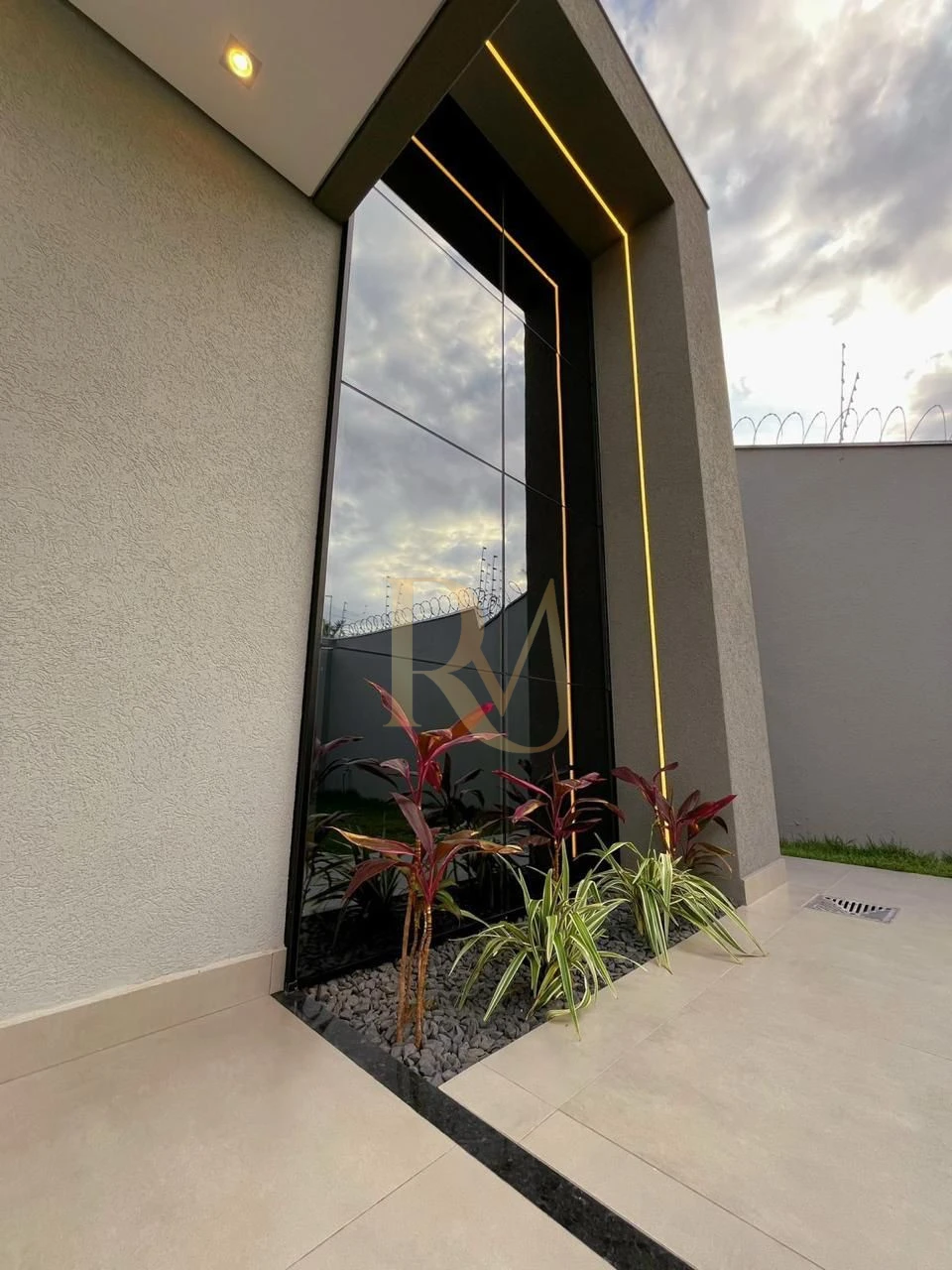 Imagens do imóveis Casa Alto Padrão com Piscina e Área Gourmet