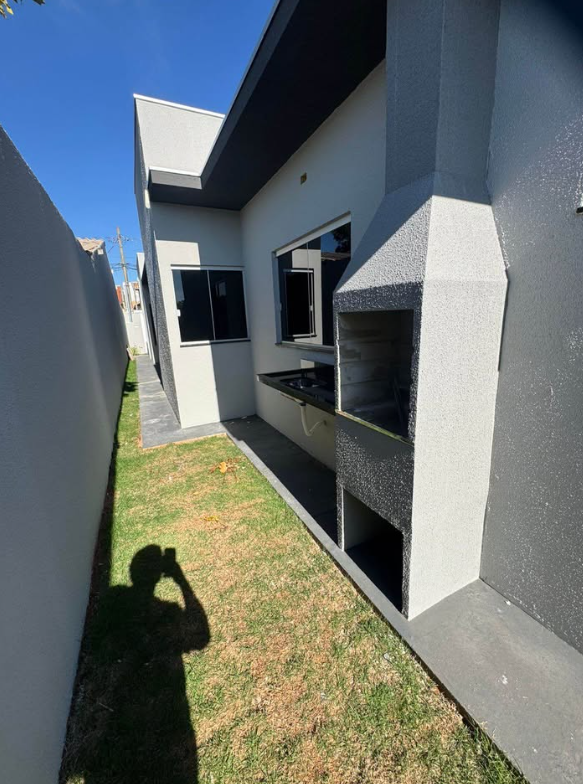 Imagens do imóveis Casa a venda com 2 suítes e espaço gourmet