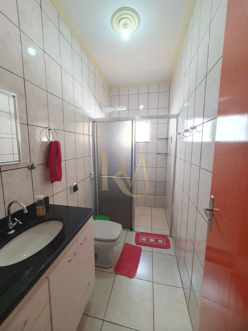 Imagens do imóveis Imóvel Amplo com 3 Quartos, Área Gourmet, Quintal e Placa Solar