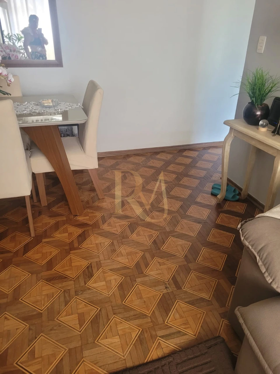Imagens do imóveis Imóvel a venda com 02 quartos e sacada