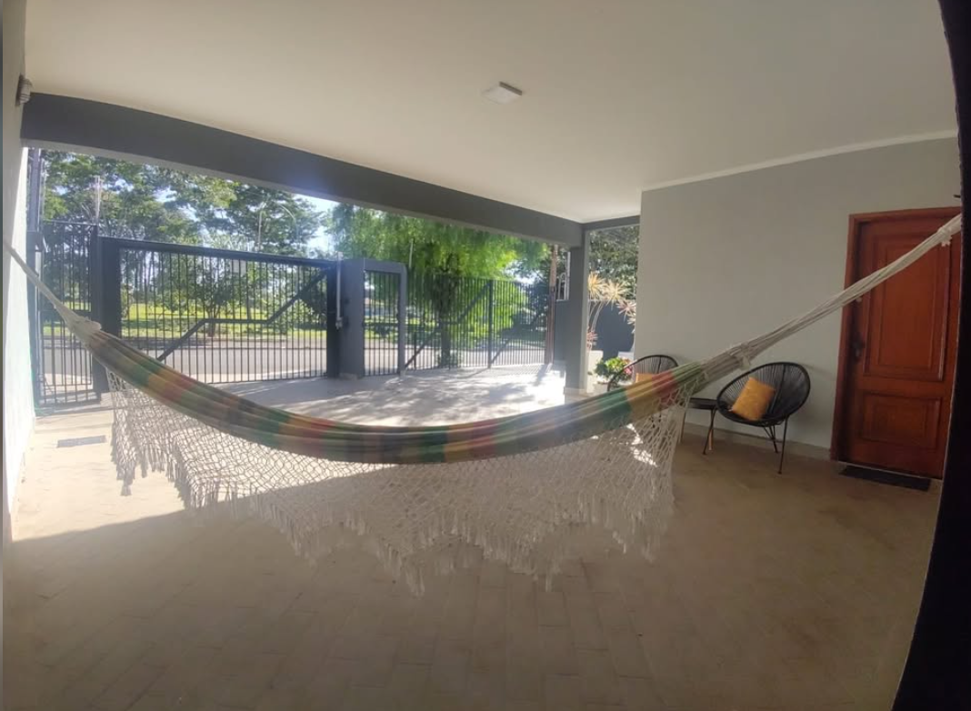 Imagens do imóveis Imóvel a venda com piscina e Câmeras de segurança