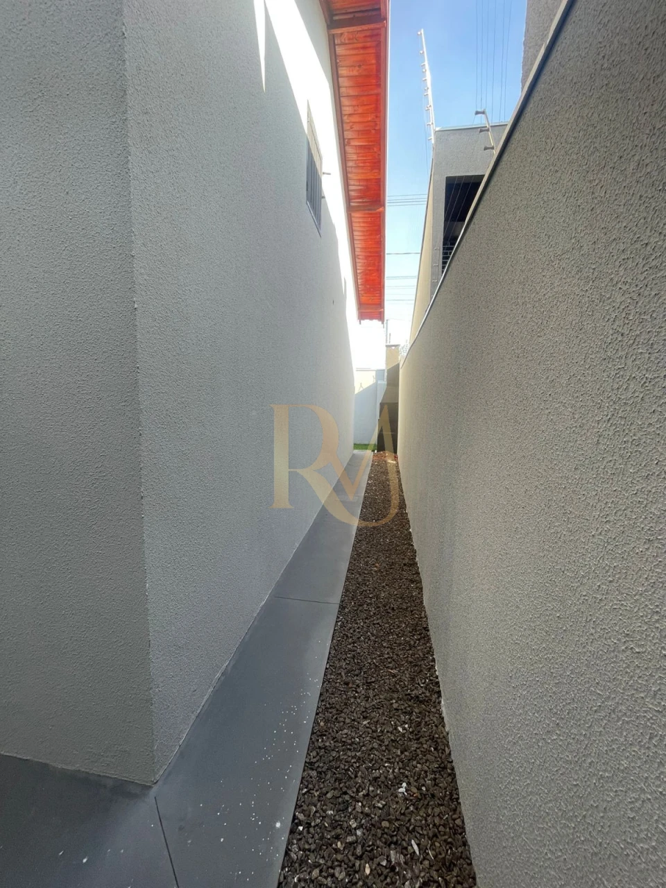 Imagens do imóveis CASA A VENDA FIGUEIRAS DOS PARQUE - 2 QUARTOS