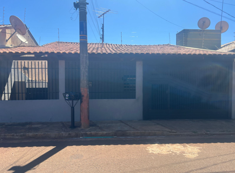 Imagens do imóveis Imóvel a venda Ampla e Completa!