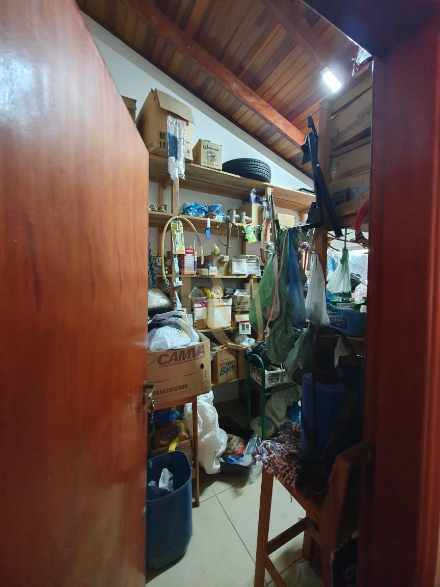 Imagens do imóveis Imóvel Amplo com 3 Quartos, Área Gourmet, Quintal e Placa Solar