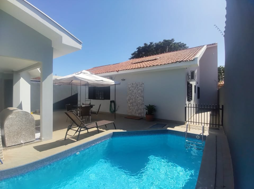 Imagens do imóveis Imóvel a venda com piscina e Câmeras de segurança