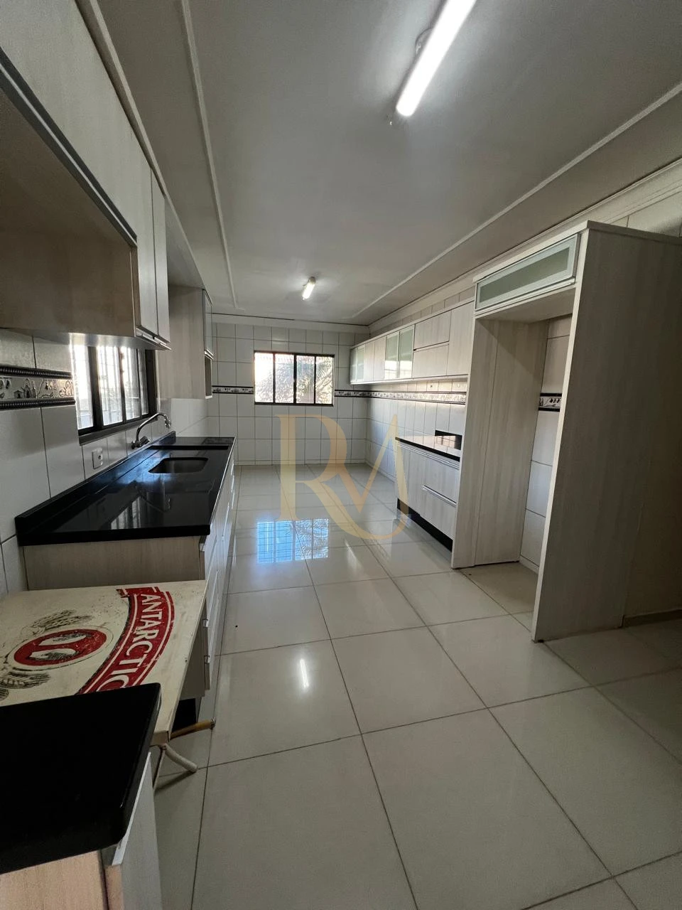 Imagens do imóveis Imóvel Completo com Piscina, Sauna, Área Gourmet e 4 Quartos