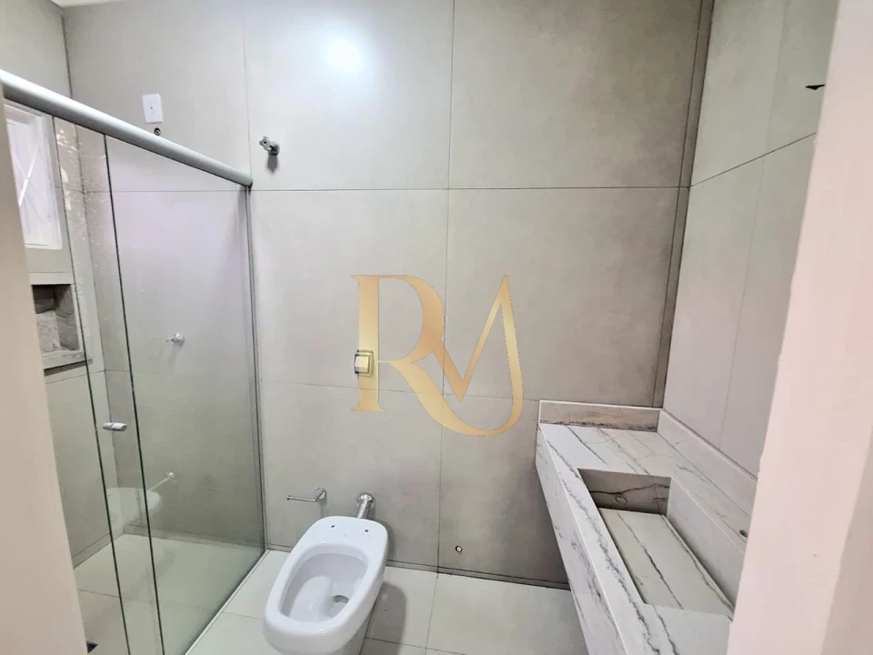 Imagens do imóveis Imóvel de esquina dupla aptidão- excelente localização