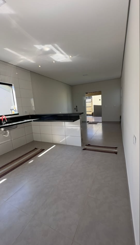 Imagens do imóveis Casa com com cozinha americana a venda.