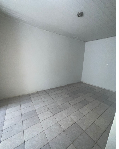 Imagens do imóveis Imóvel a venda Ampla e Completa!