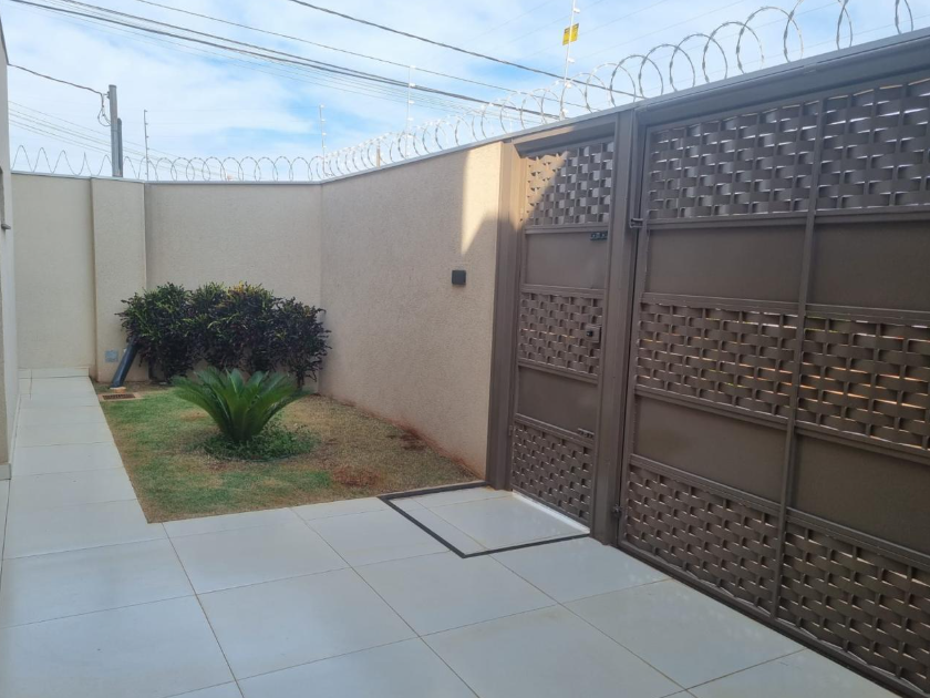 Imagens do imóveis Elegância e Conforto em Cada Detalhe – Casa Completa em Terreno de 241m