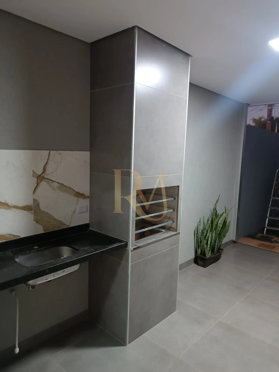 Imagens do imóveis imóvel com piscina - 03 quartos