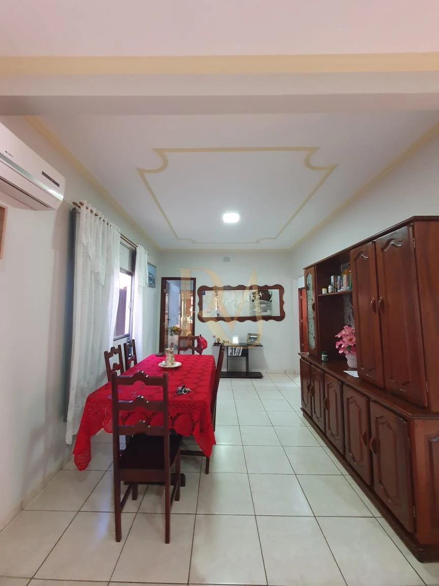 Imagens do imóveis Imóvel Amplo com 3 Quartos, Área Gourmet, Quintal e Placa Solar