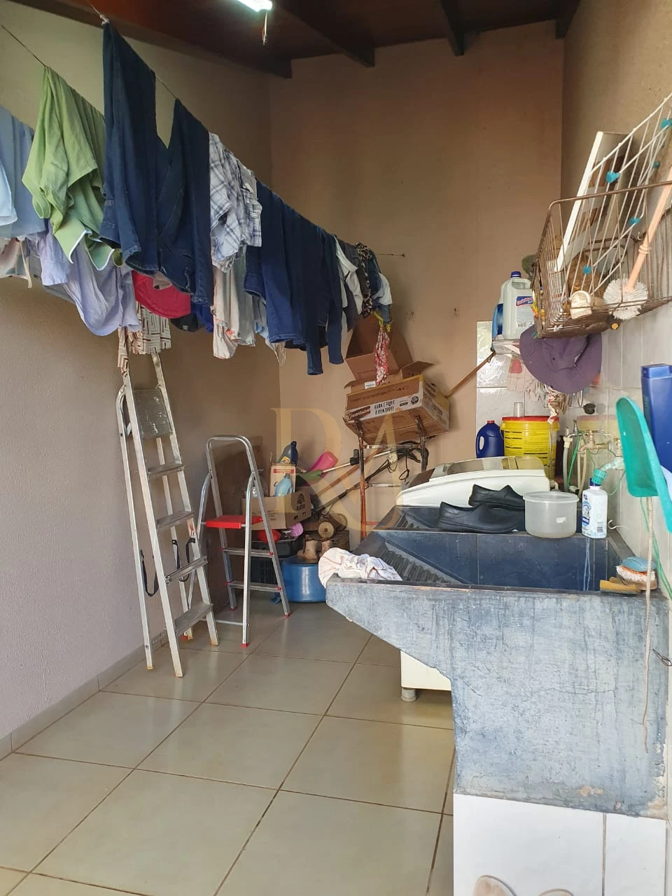 Imagens do imóveis Imóvel Amplo com 3 Quartos, Área Gourmet, Quintal e Placa Solar