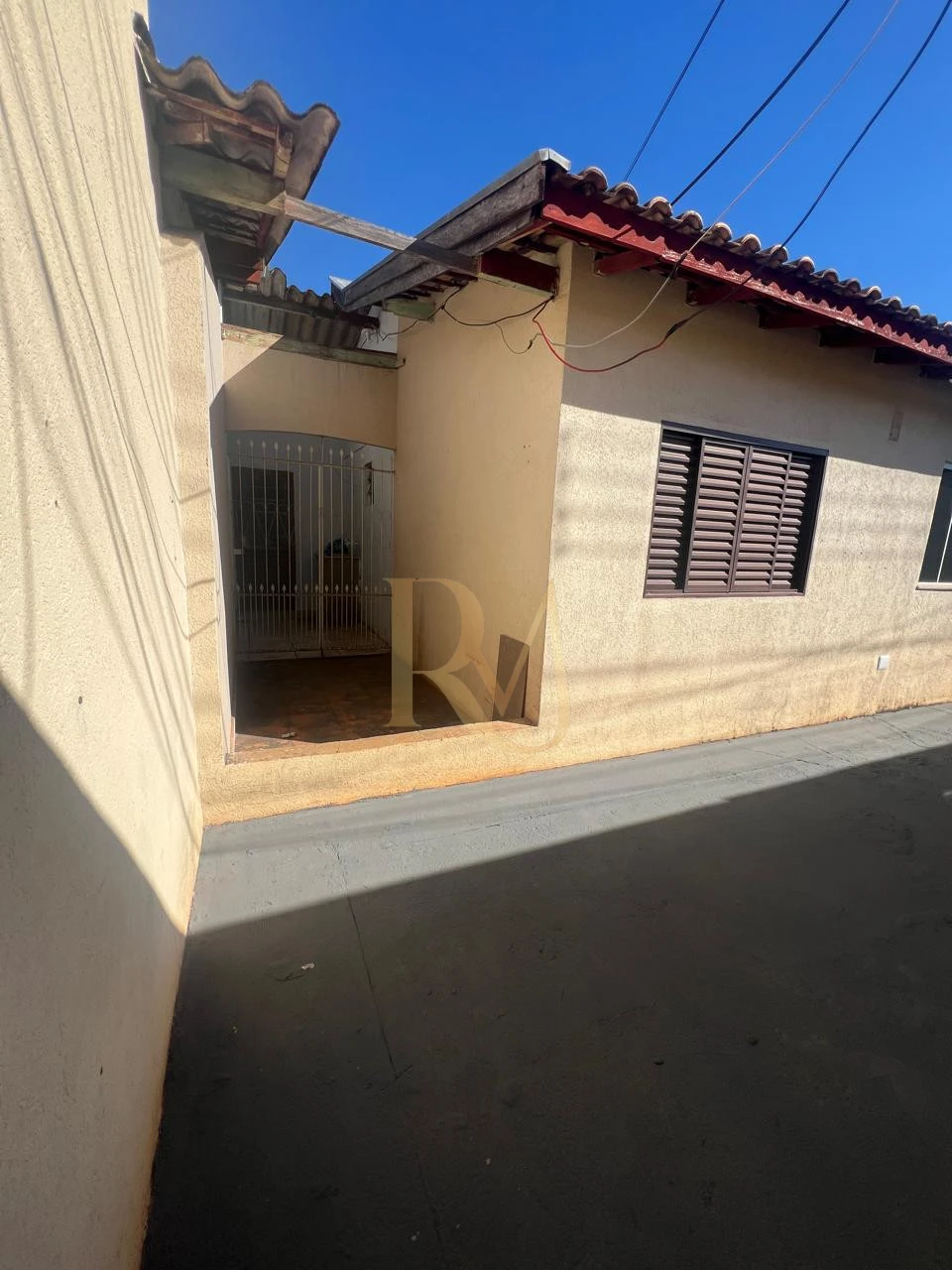 Imagens do imóveis Imóvel a venda- 03 quartos e área nos fundos