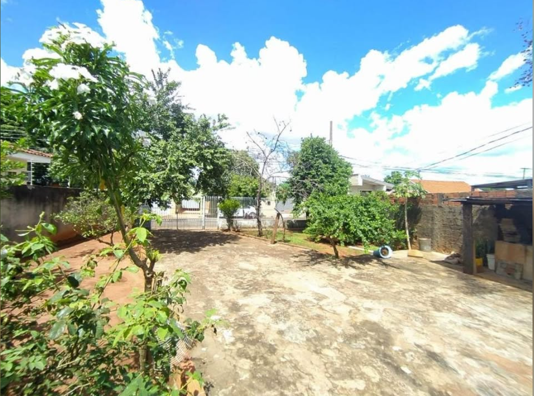 Imagens do imóveis Varandas, Pomar e Quintal Espaçoso – Tudo em um Só Imóvel!