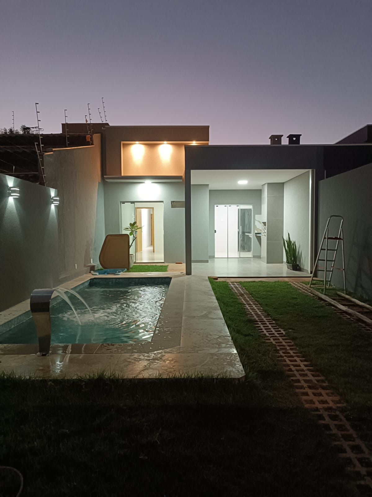 Imagens do imóveis imóvel com piscina - 03 quartos