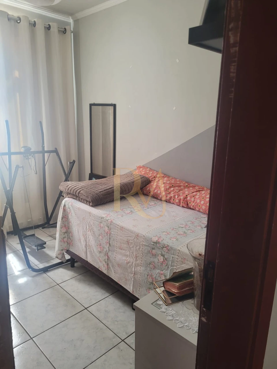Imagens do imóveis Imóvel a venda com 02 quartos e sacada