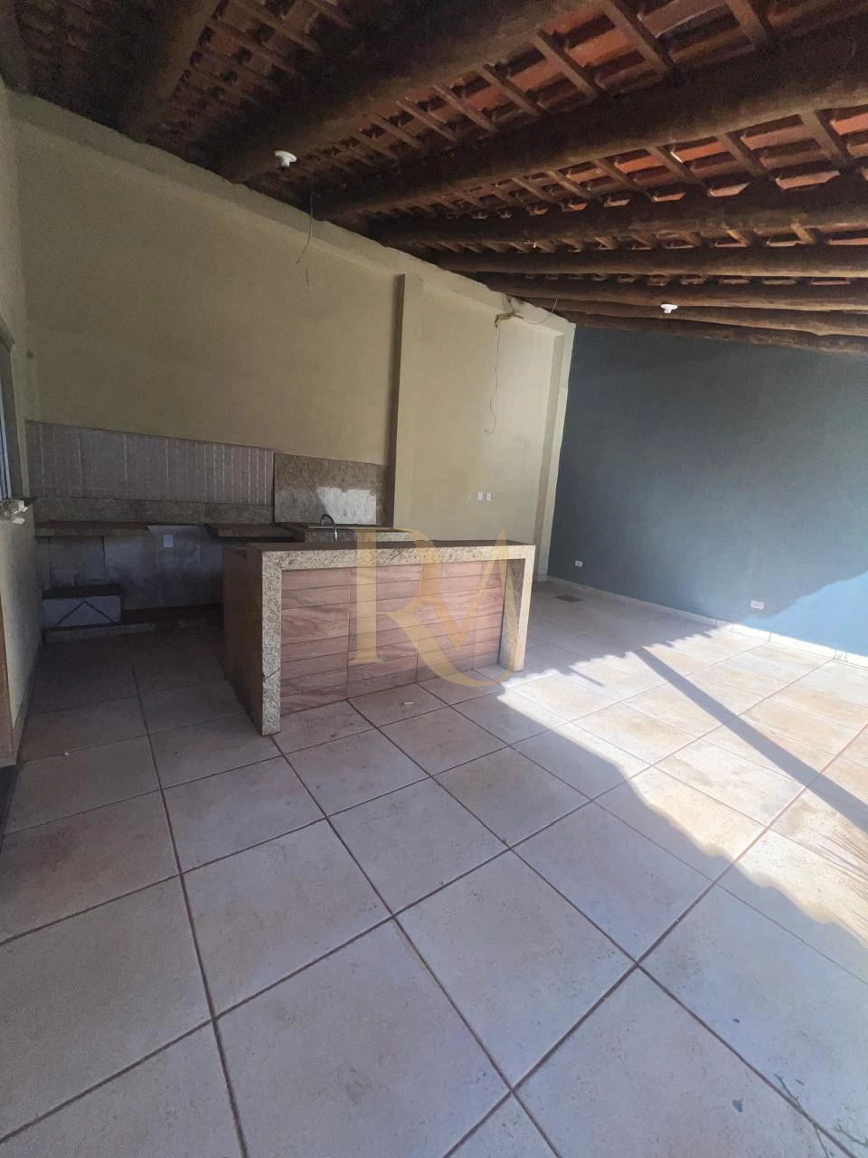 Imagens do imóveis Imóvel a venda- 03 quartos e área nos fundos