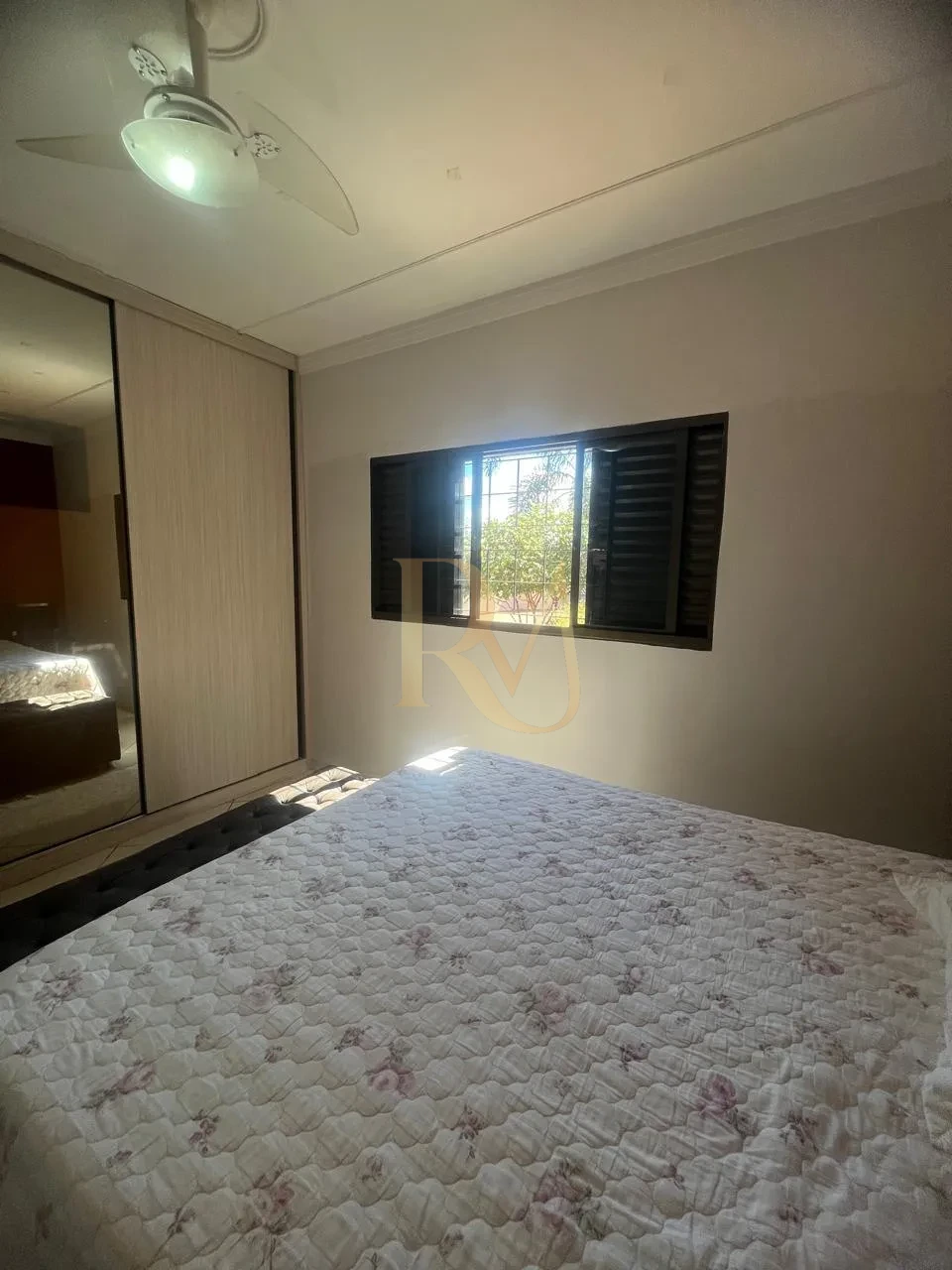 Imagens do imóveis Imovel a venda muito espacoso em media 480m2 de area