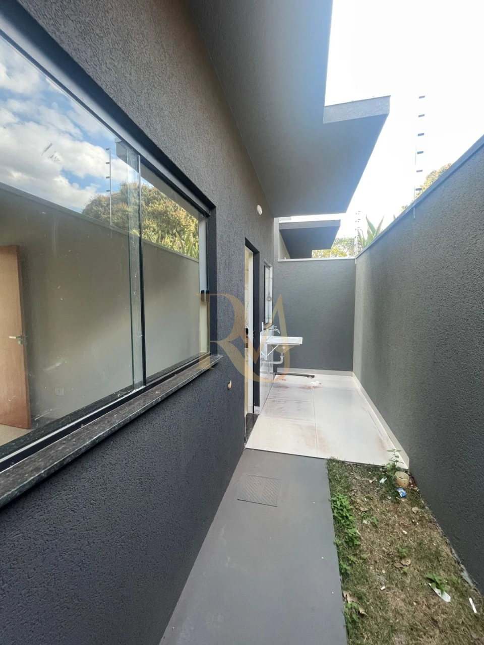 Imagens do imóveis casa a venda oliveira 2- 02 quartos sendo 01 suite