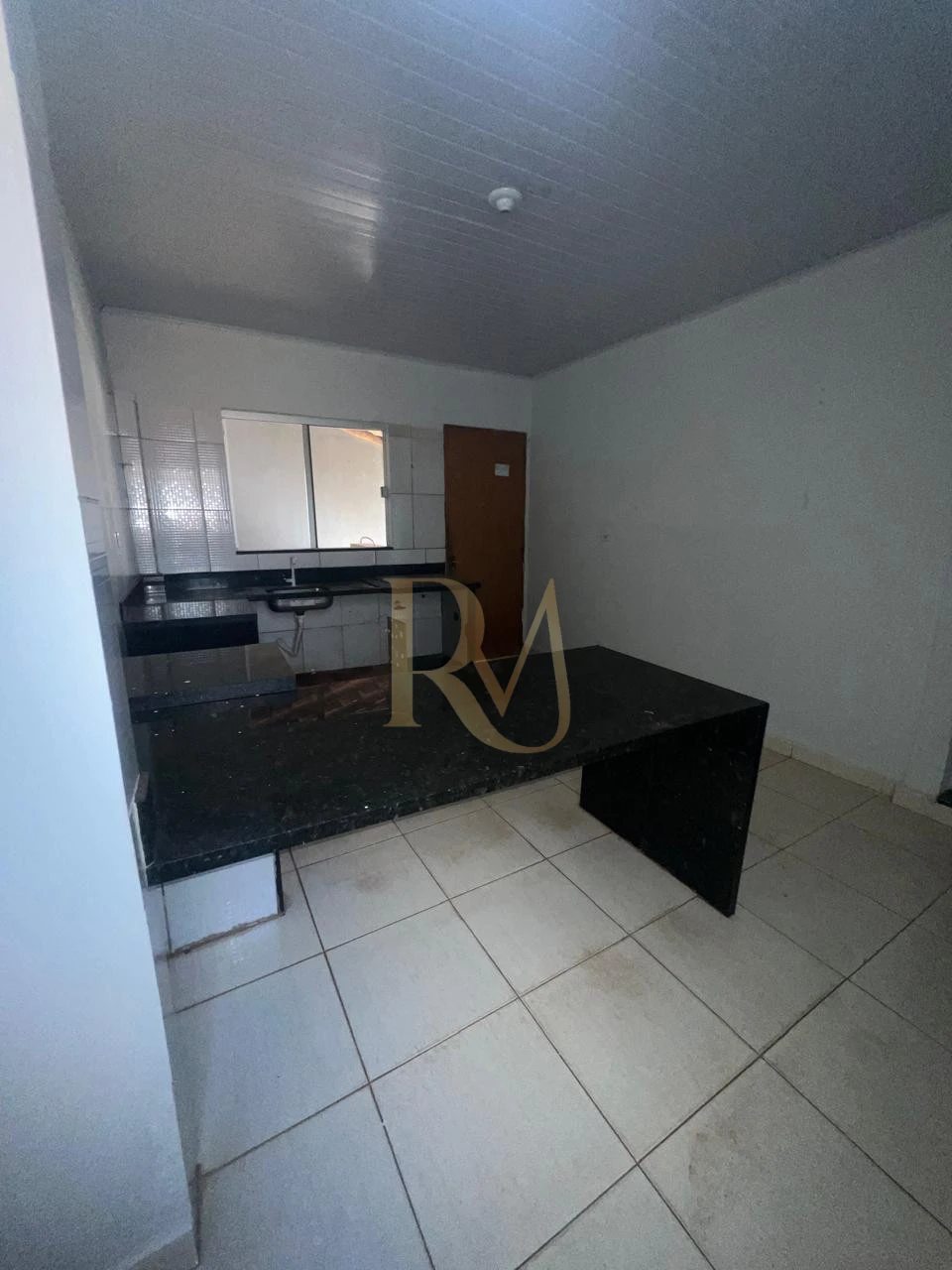 Imagens do imóveis Imóvel a venda- 03 quartos e área nos fundos