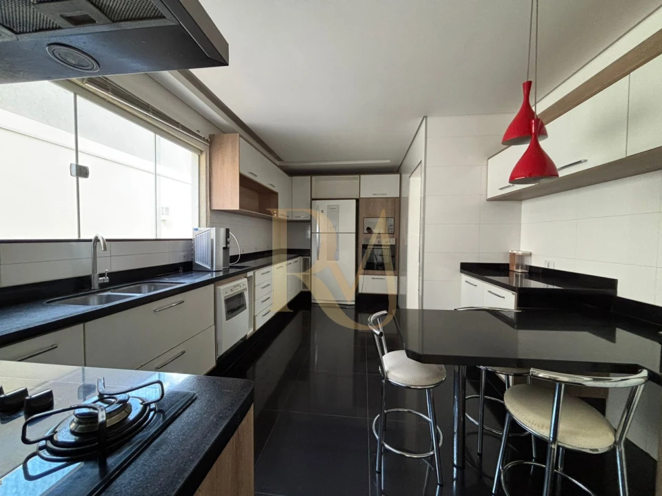 Imagens do imóveis Sobrado a venda Alphaville 1 - Porteira fechada