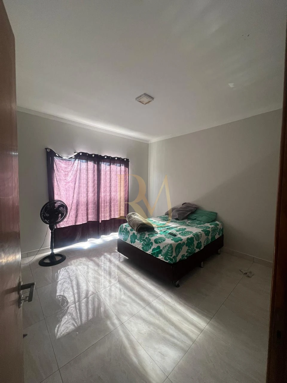 Imagens do imóveis Sobrado Impecável — Bairro Seminário