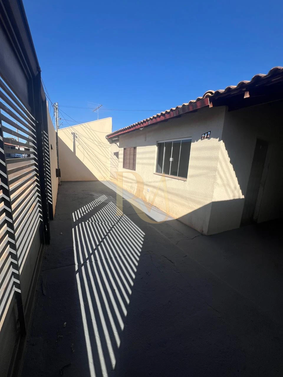 Imagens do imóveis Imóvel a venda- 03 quartos e área nos fundos