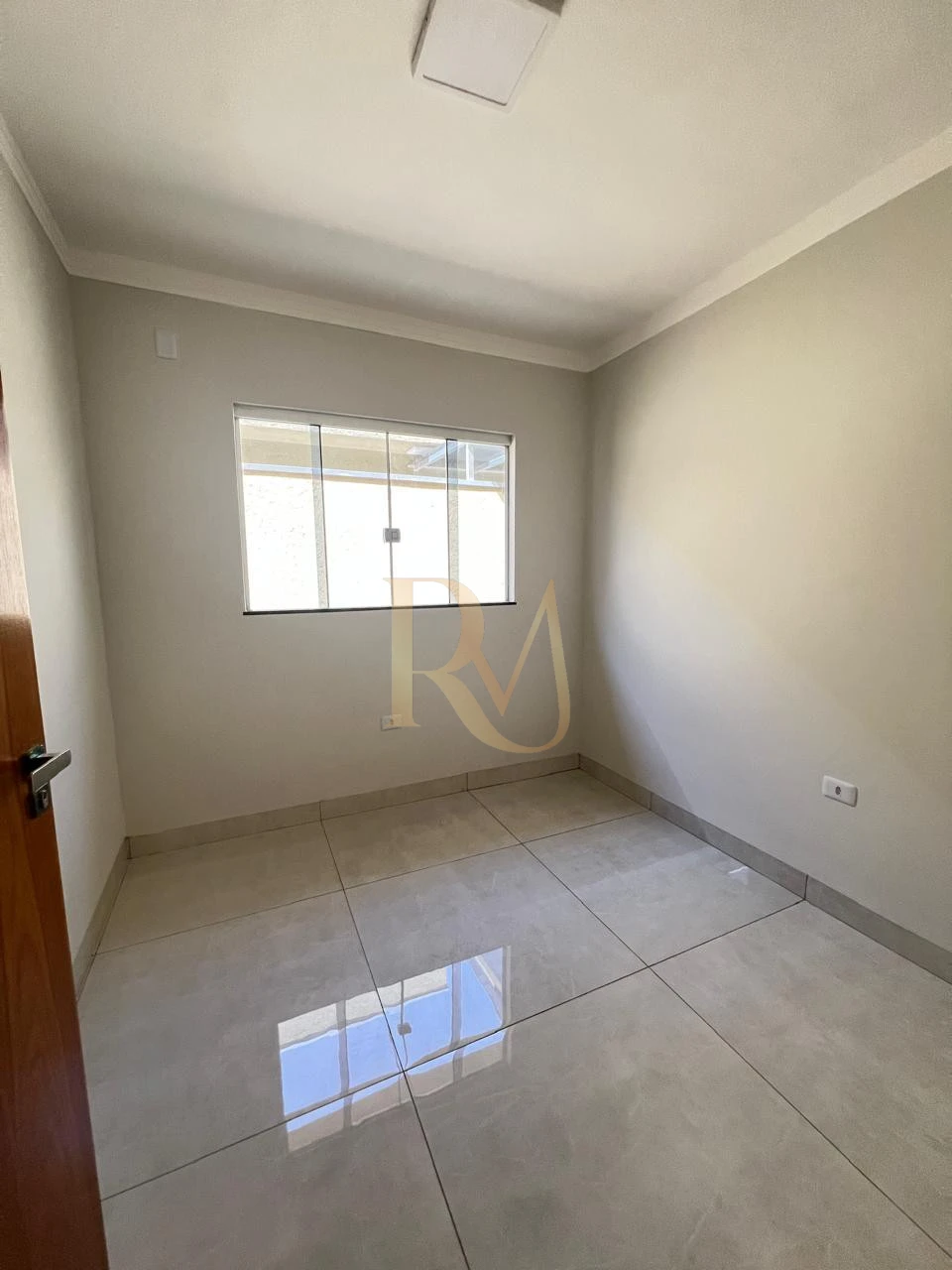 Imagens do imóveis CASA MODERNA COM AREA GOURMET NO FIGUEIRAS DO PARQUE